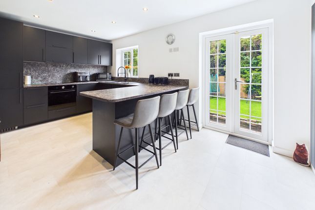 48, Glenside, Appley Bridge photo 4