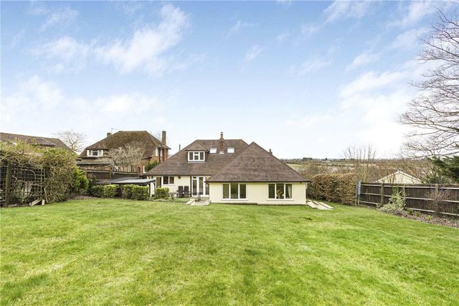 Country house for sale in Castle Hill Road, Totternhoe, Dunstable, Bedfordshire