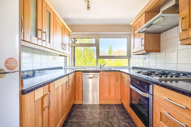 4 The Firs, Marquis Lane, Harpenden photo 3