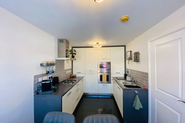 40, Newman Drive, Swadlincote photo 3