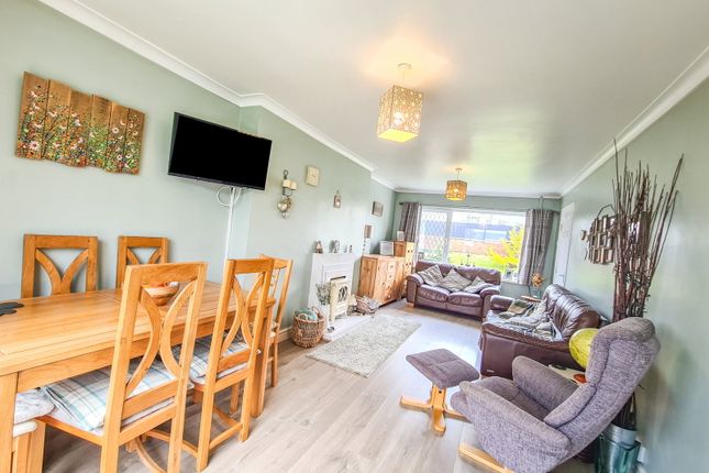 8, Pantydwr, Swansea photo 4