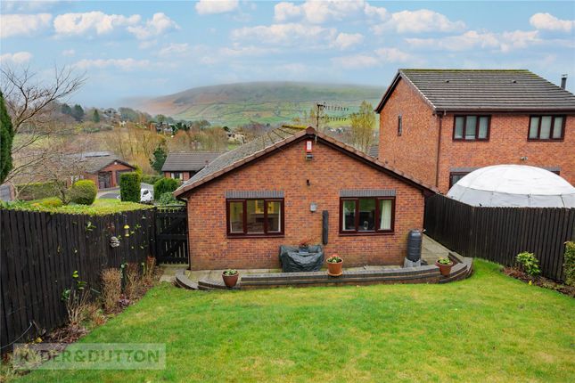 17, Buckton Close, Saddleworth photo 2