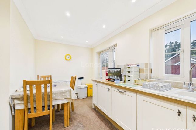 1, Holm Oak Gardens, Swaffham photo 4