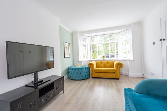 4, Craig Avenue, Bury photo 4