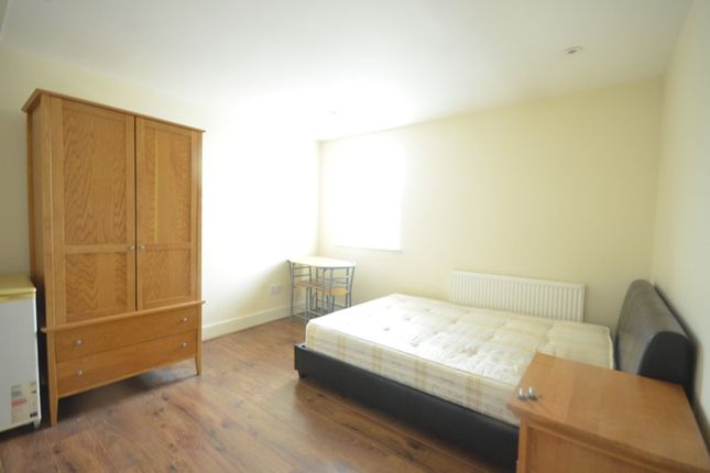 Thumbnail Room to rent in Burdett Road, London