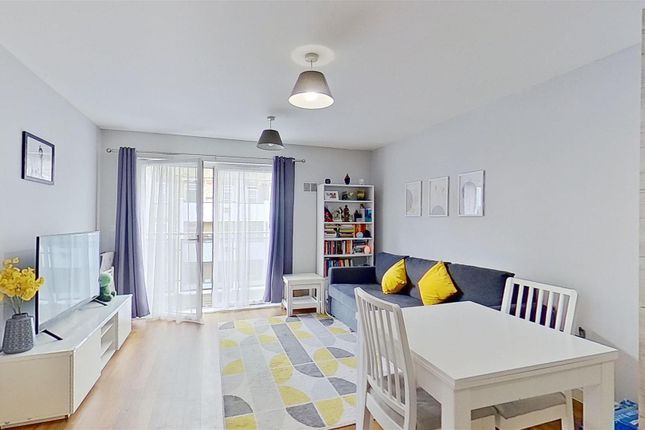 Thumbnail Flat for sale in Furmage Street, London
