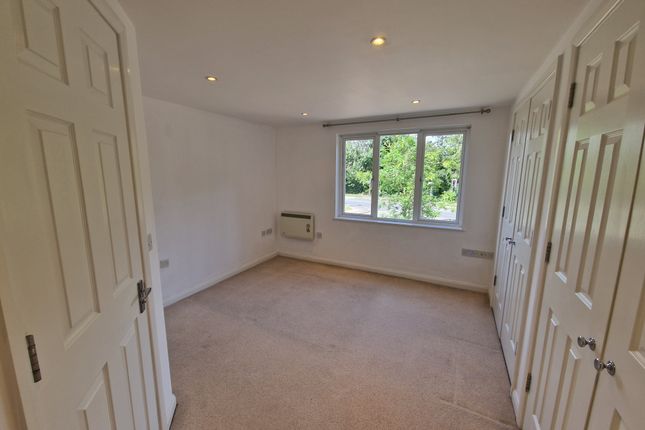 Apartment, Harpenden photo 3