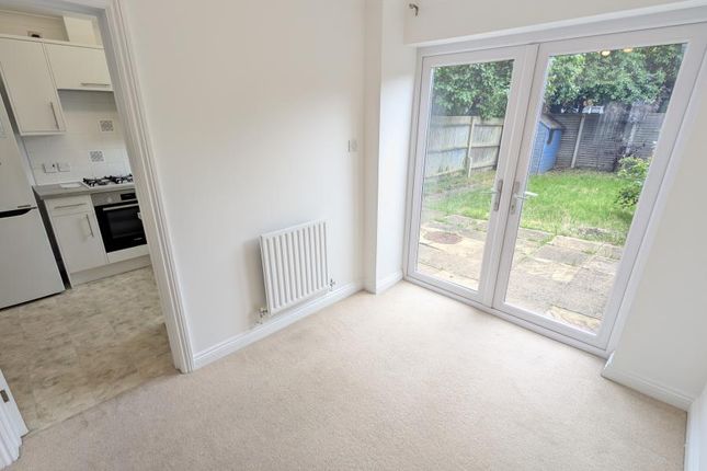 26, Gardenia Drive, West End photo 3