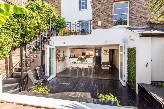 Terraced house for sale in Rhondda Grove, London