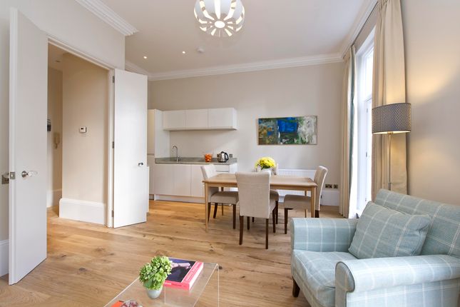 Flat to rent in St. Stephens Gardens, Notting Hill, London