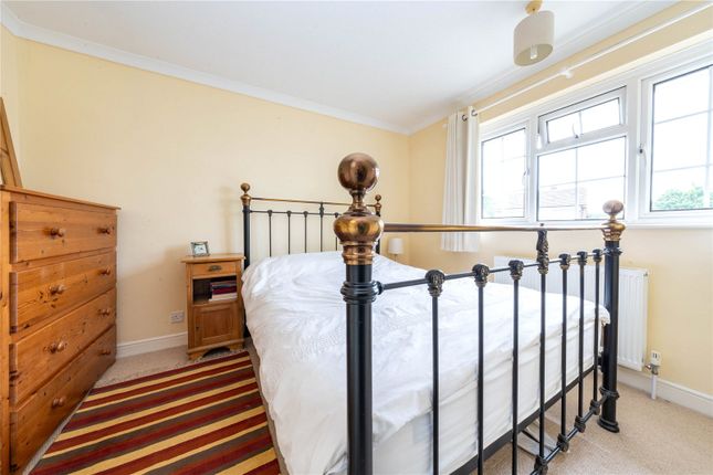 23, Cayser Drive, Maidstone photo 4