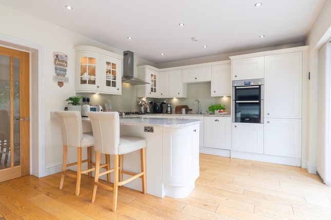 37, Howard Road, Beaconsfield photo 3