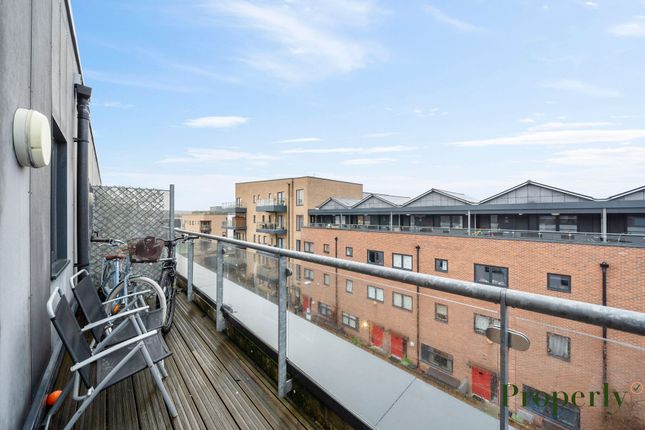 Penthouse for sale in Bodiam Court, Walthamstow, London