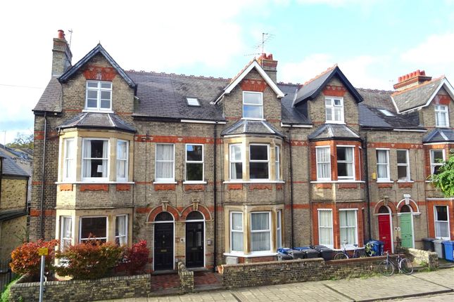 Terraced house for sale in Willis Road, Cambridge