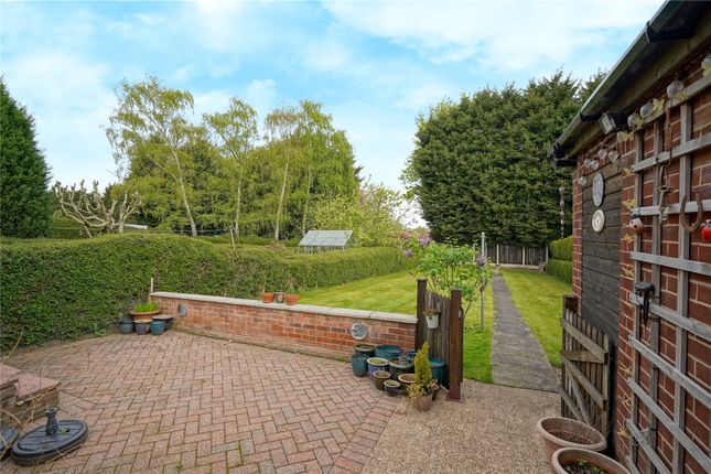 3, Brookside, South Yorkshire photo 4