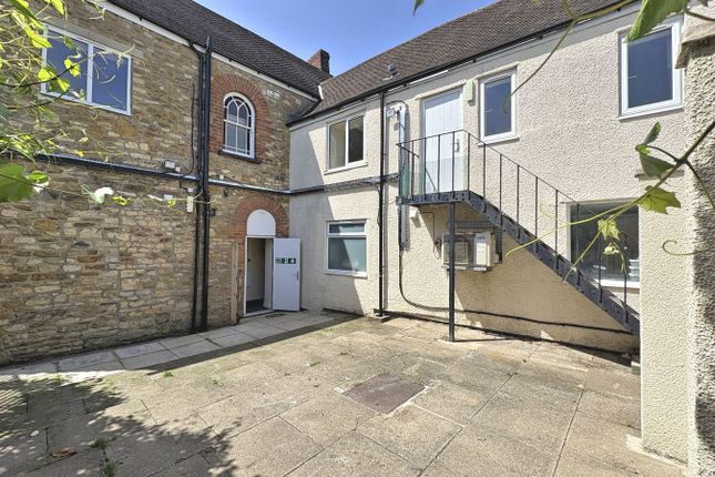 Flat 1, 11, Long Street, Wotton-under-Edge photo 3