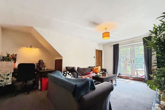 5, Hedgefield Avenue, Blaydon-On-Tyne photo 3