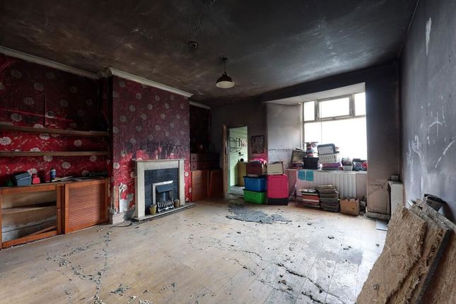 476, Accrington Road, Burnley photo 3