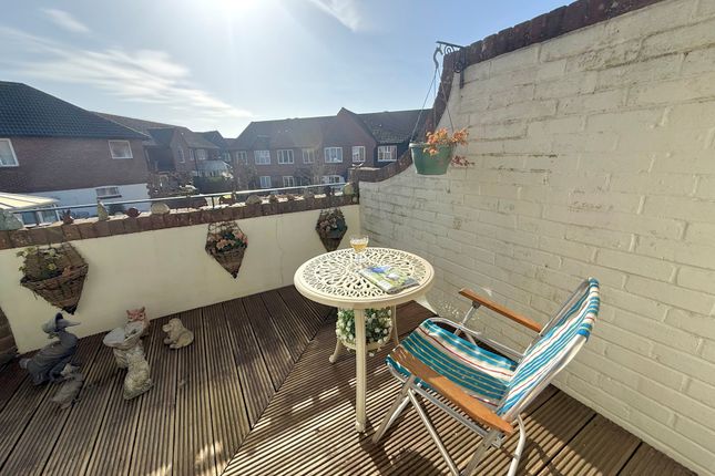 22, The Leas, Rustington photo 4