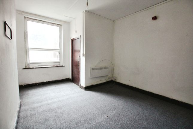 39, Bromwich Street, Bolton photo 4