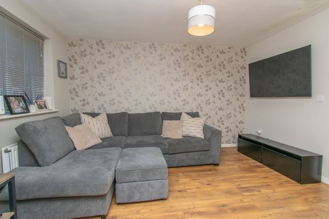 12, Keel Close, Wigston photo 2