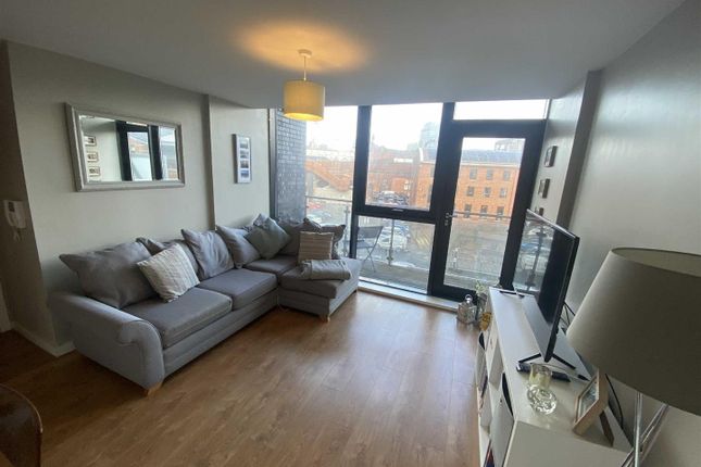 Apt 205, Saville, Castlefield photo 3
