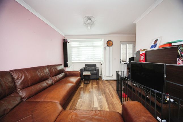 100, Third Avenue, Luton photo 2