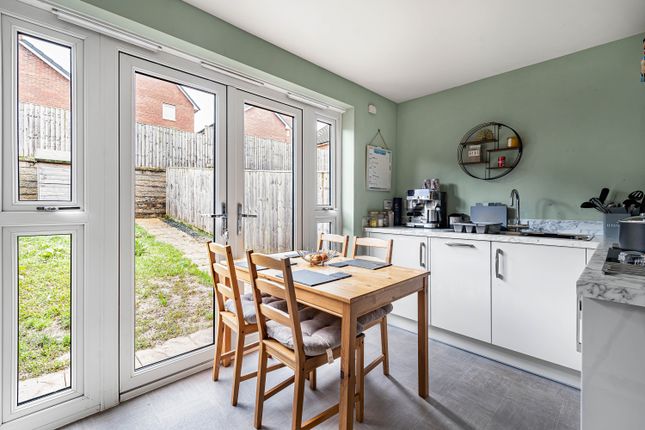 11, Juniper Close, Torbay, TQ4 7UA photo 2