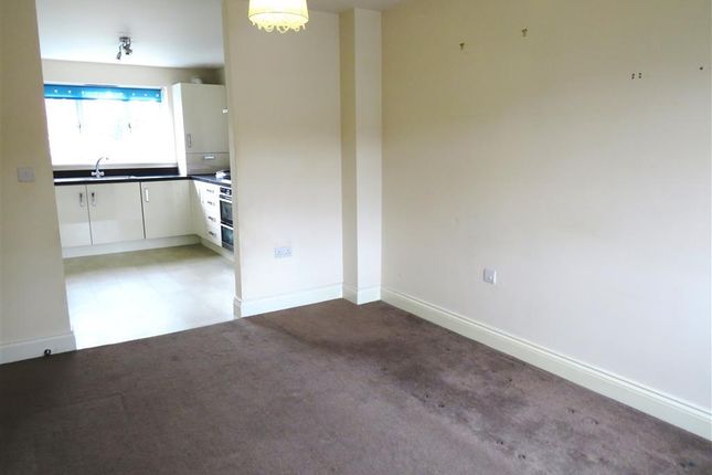 Terraced house to rent in Broom Close, Castle Bromwich, Birmingham