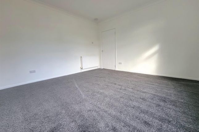19, Birch Grove, Methil photo 3
