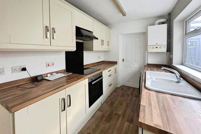 53, Norwich Road, Lowestoft photo 3