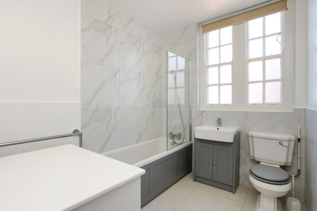 Flat 81 St. Johns Wood Court,, St. Johns Wood Road, London photo 5