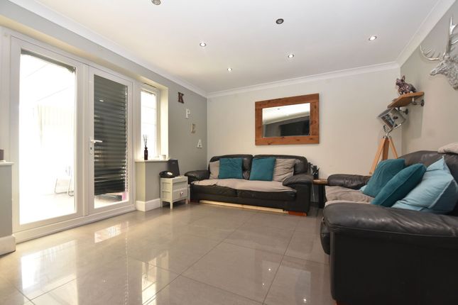 126 Stone Hill, St. Neots photo 2
