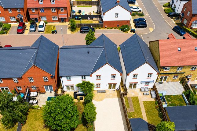 4, Horseshoe Close, Bourne End, Hemel Hempstead photo 4