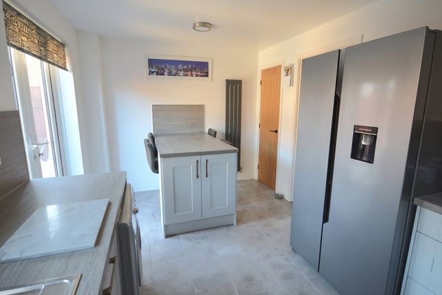 29, Abbottsmoor, Port Talbot photo 3