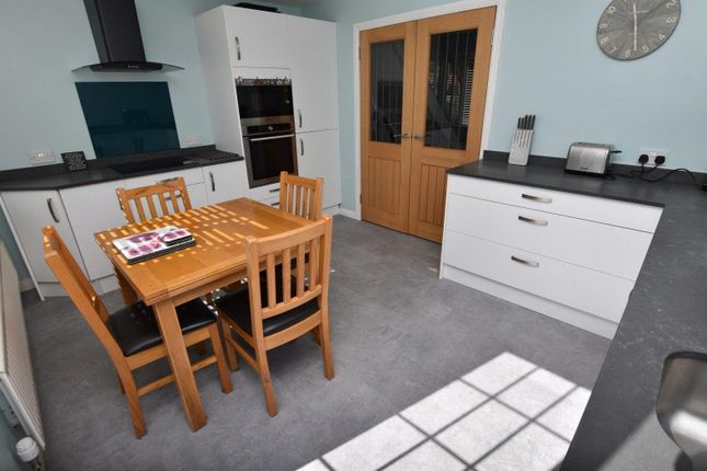 |., 38, Merlinford Drive, Renfrewshire photo 4