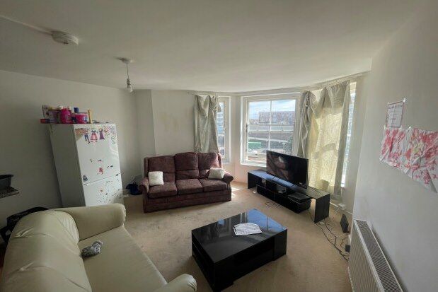 Flat to rent in Dalby Square, Margate