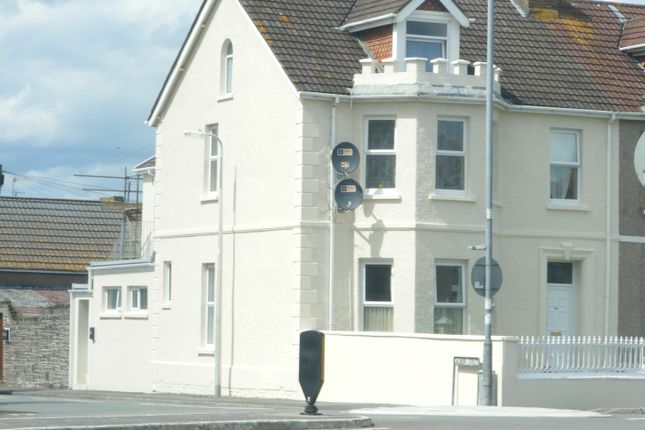 Thumbnail Flat to rent in Queen Victoria, Llanelli