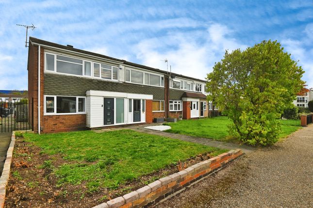 27, Newcastle Croft, BIRMINGHAM photo 2