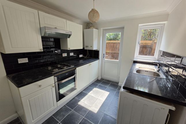3 Normanwood Court, Unity Street, Sheerness photo 5