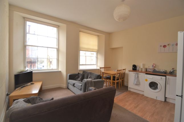 Flat to rent in King Street, Stirling, Stirlingshire