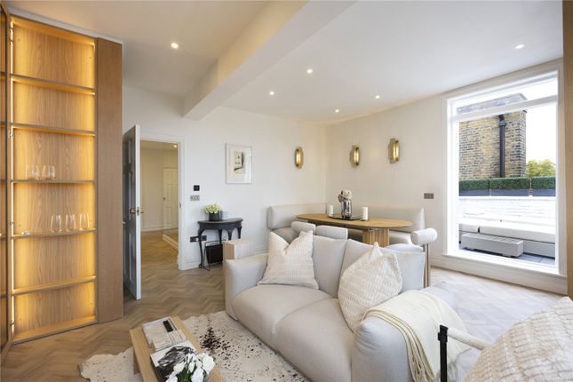11 Delahay House, 15, Chelsea Embankment, London photo 3