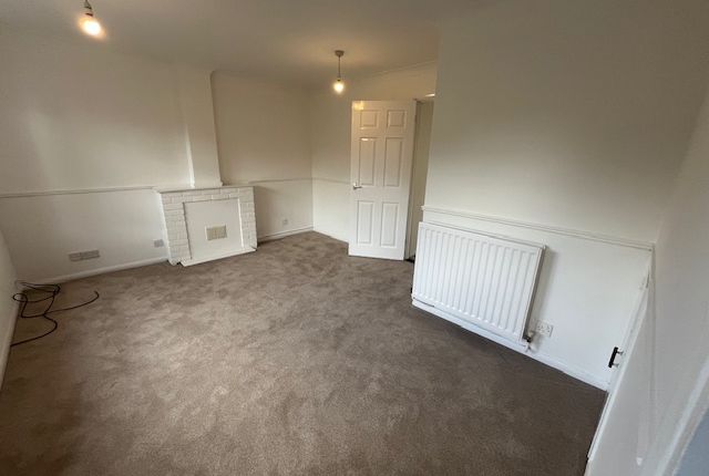 36, Itchen Avenue, Bishopstoke, Eastleigh photo 2