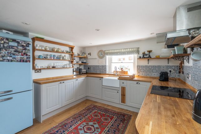 8, Falkland Road, Dorking photo 3