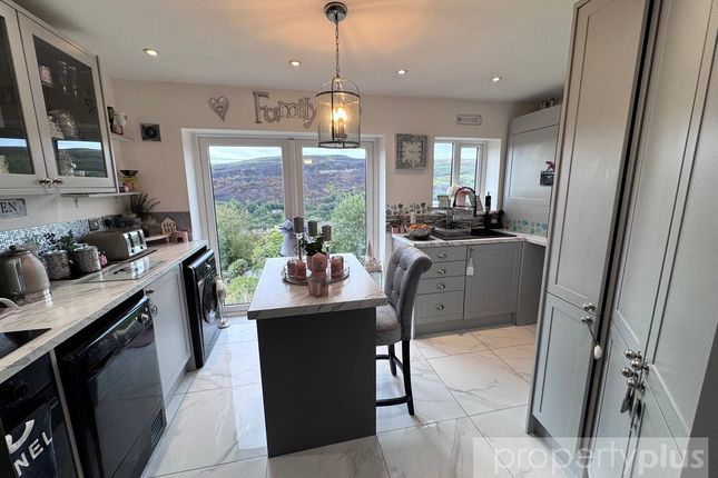 25, Troedyrhiw Road, Rhondda Cynon Taff photo 2