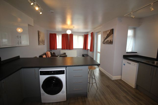 20, Broad Green, Hampshire photo 4