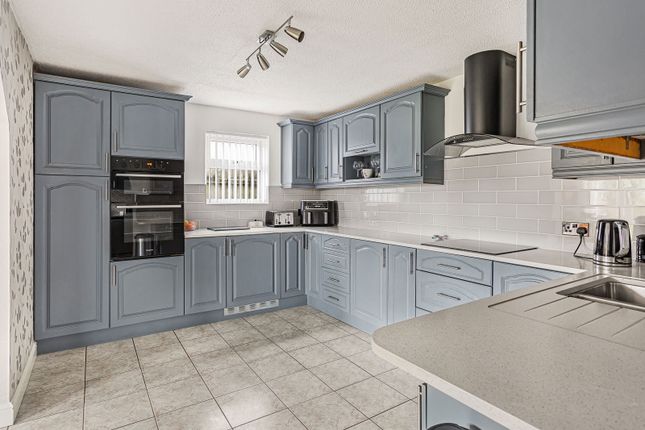 52, Ellerslie Road, Barnstaple photo 5