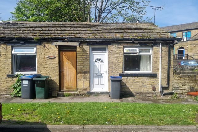 Thumbnail Cottage to rent in Smiddles Lane, Bradford