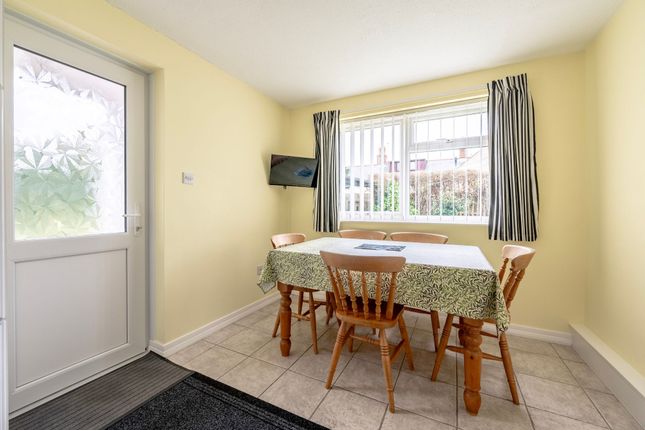 20 Lexington Close, Great Yarmouth photo 3