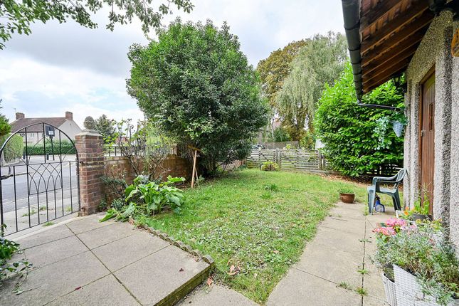 Thumbnail Semi-detached house for sale in Brentwick Gardens, Brentford